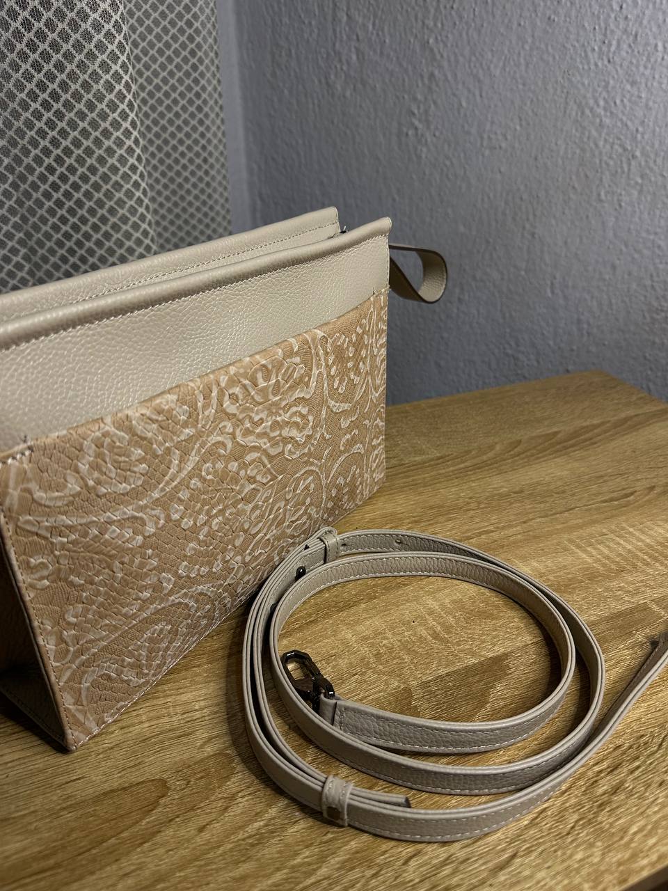 Elegant leather bag "Lace"