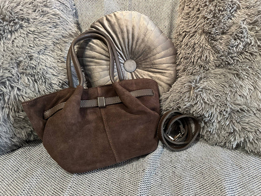 Brown suede handbag with extra adjustable strap | Medium-size women’s bag