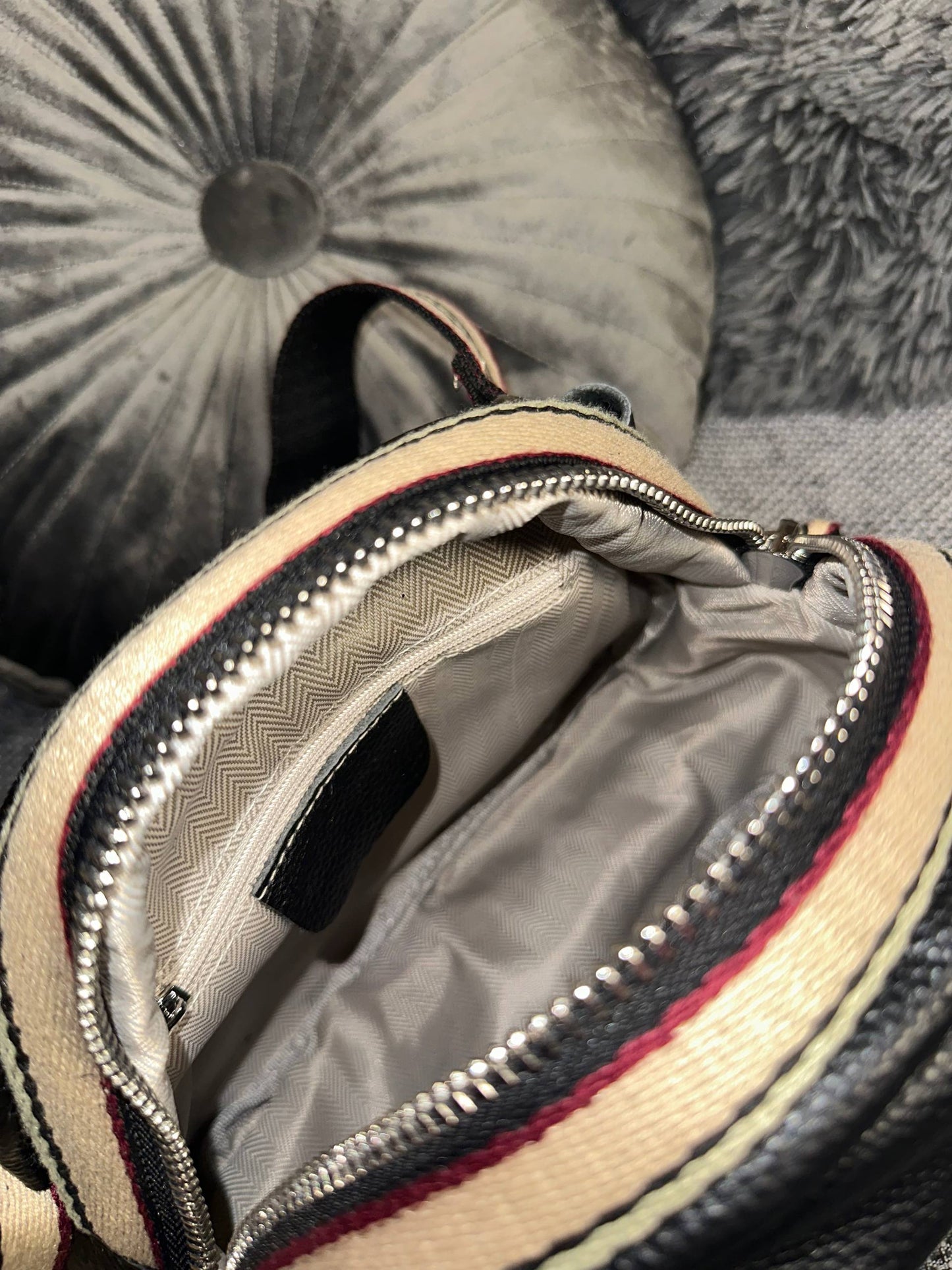 Compact Genuine Leather Bag with Vintage-Style Strap