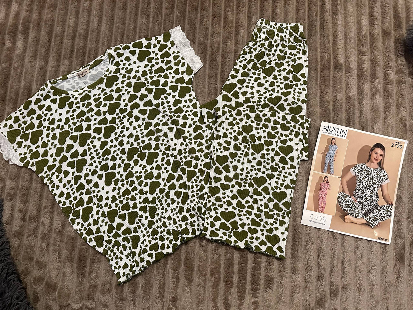 Women’s ribbed pajama set with lace – green hearts print, T-shirt and pants