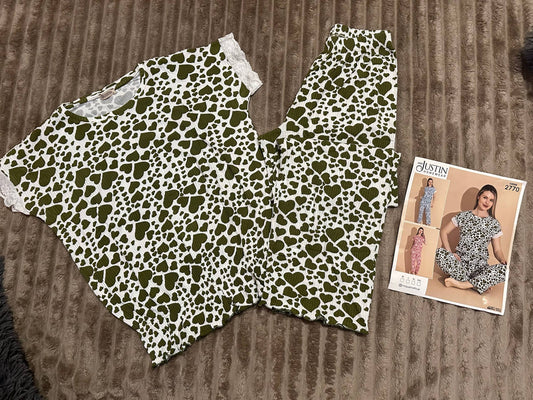 Women’s ribbed pajama set with lace – green hearts print, T-shirt and pants