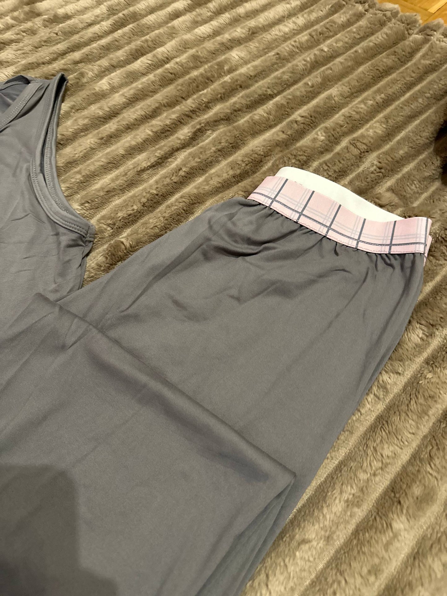 Women’s grey viscose pajama set – tank top & pants "No Bad Vibes Here"