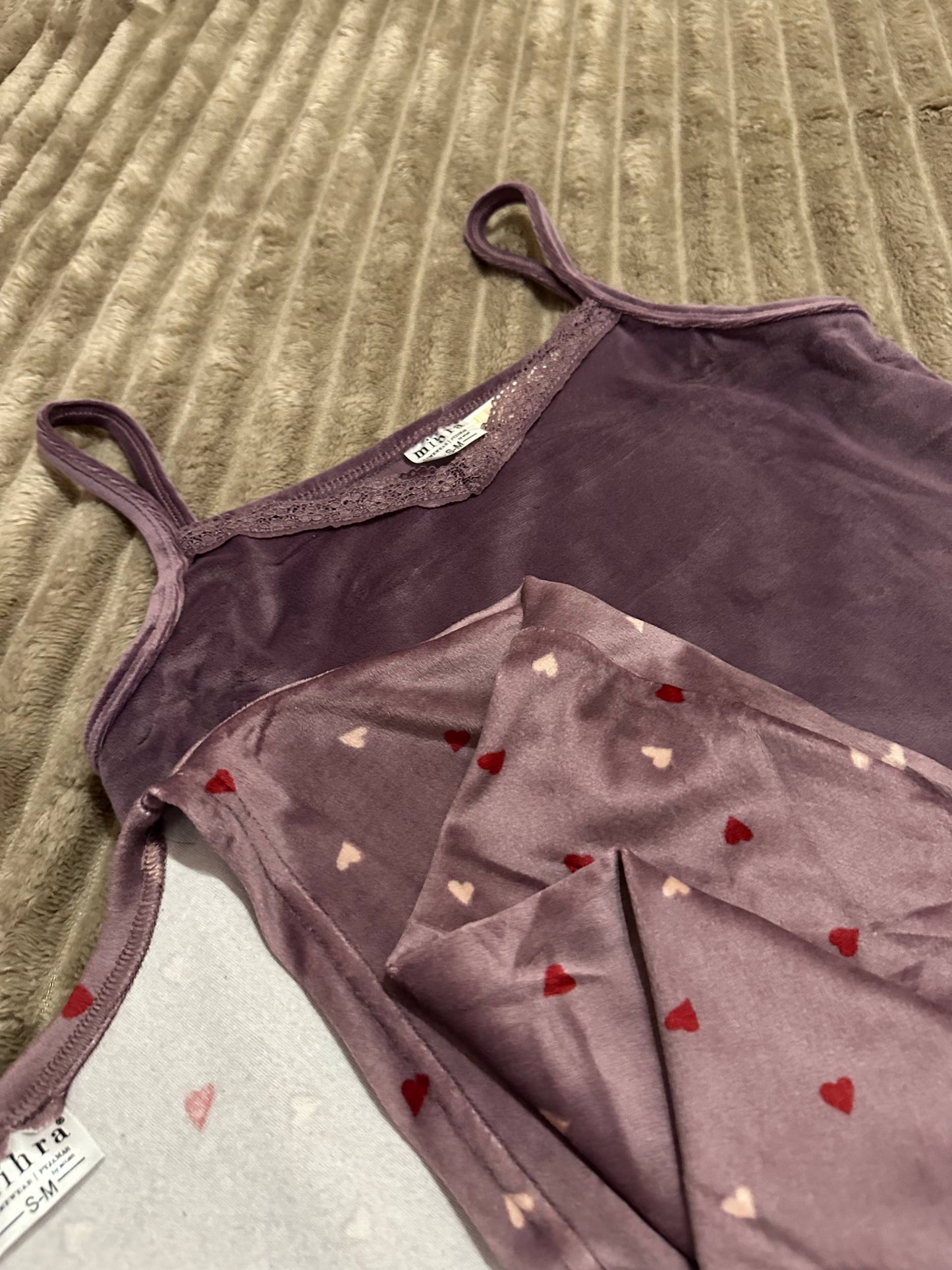 Women’s velour pajama set 3-in-1 with cute heart print – tank top, pants & robe